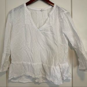 White peplum gap top shirt dot texture
